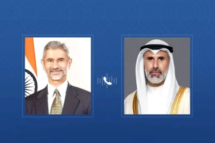 وزير خارجية الكويت يبحث مع نظيره الهندي تطورات الأوضاع في المنطقة