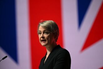 British Foreign Secretary: The Strait of Hormuz has not yet returned to normal and there is an urgent need to resume global navigation