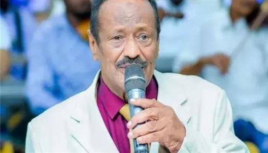 وفاة الفنان السوداني مجذوب أونسة في حادث سير
