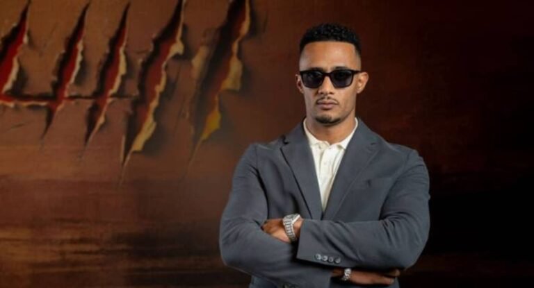 Mohamed Ramadan responds to the ban on 3 Upper Egyptians from entering the cinema because of their galabiyas.