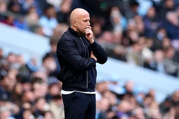 Slot criticizes refereeing decisions after Liverpool's defeat.. VAR has not been fair to us this season