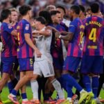 Today's match schedule and broadcast channels.. El Clásico between Barcelona and Real Madrid ignites the La Liga title race