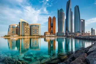 تحولت إلى مركز مالي إقليمي وعالمي.. أبوظبي تعزز جاذبيتها الاستثمارية باستقطاب الشركات والأعمال