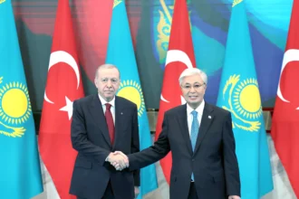 أردوغان يؤكد دعم تركيا لـ"الممر الأوسط" لنقل التجارة والطاقة إلى أوروبا