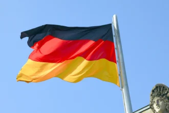 ألمانيا مشاورات إقليمية لتأمين مضيق هرمز ومنع تهديدات إيران لجيرانها