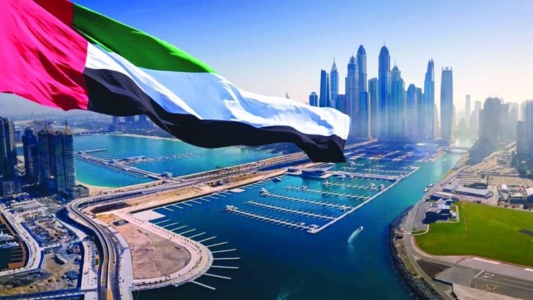 أصول سيادية قوية مع فوائض مالية.. وكالة فيتش تؤكد التصنيف الائتماني للإمارات عند "-AA"