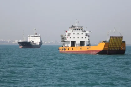 The European Union warns of the risks of escalation between Washington and Tehran following the clashes in the Strait of Hormuz