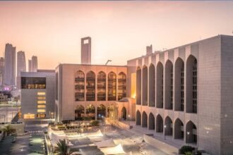 At the end of the first quarter.. 5.556 trillion dirhams in banking assets