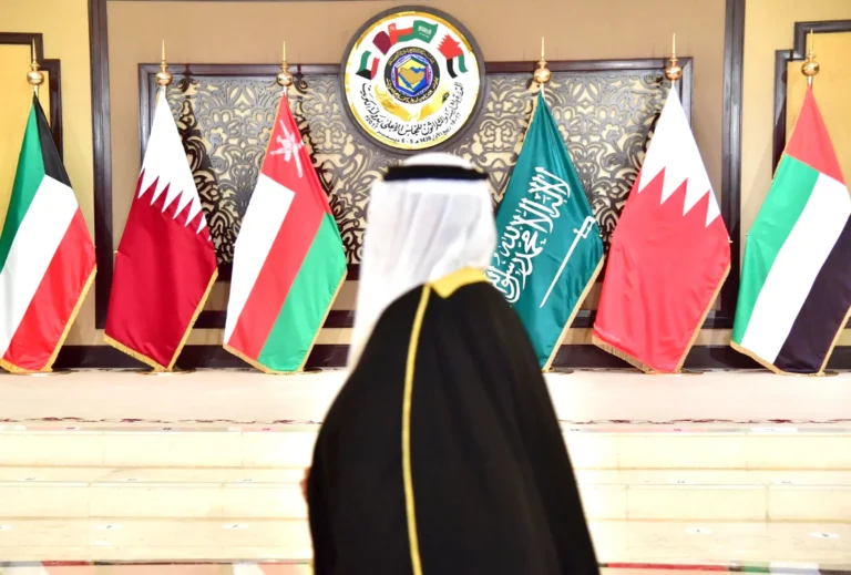 الأمين العام لمجلس التعاون يدين الهجمات الإيرانية على الإمارات والكويت