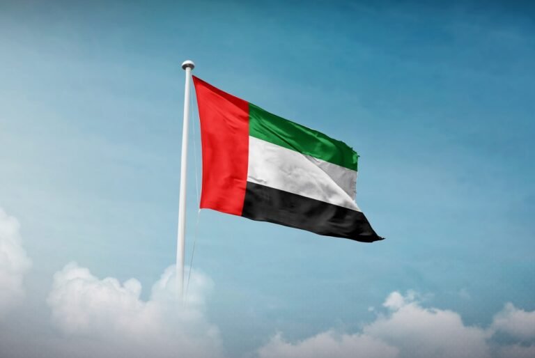 الإمارات ترحب بقرار دولي يطالب بوقف الهجمات البحرية الإيرانية