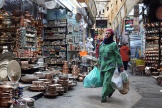 Iran's economy is in turmoil: warnings that poverty could spread to 40 million people