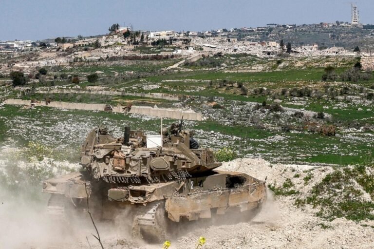 The Israeli army announces the elimination of militants and the destruction of a strategic Hezbollah tunnel in southern Lebanon