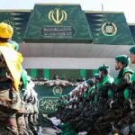 الحرس الثوري يزعم إسقاط مسيرة أمريكية وإجبار مقاتلات على مغادرة "المياه الإقليمية"