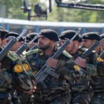 الحرس الثوري يضع ترامب أمام خيارين وطهران تمنح واشنطن "مهلة الشهر"