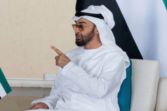 رسالة من سنغافورة إلى أبوظبي تبحث تعزيز الشراكة الثنائية