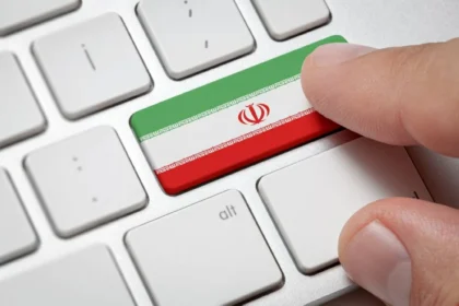 بسبب 10 دقائق إنترنت.. إيرانيون يدفعون مبالغ خيالية لتفعيل هواتفهم
