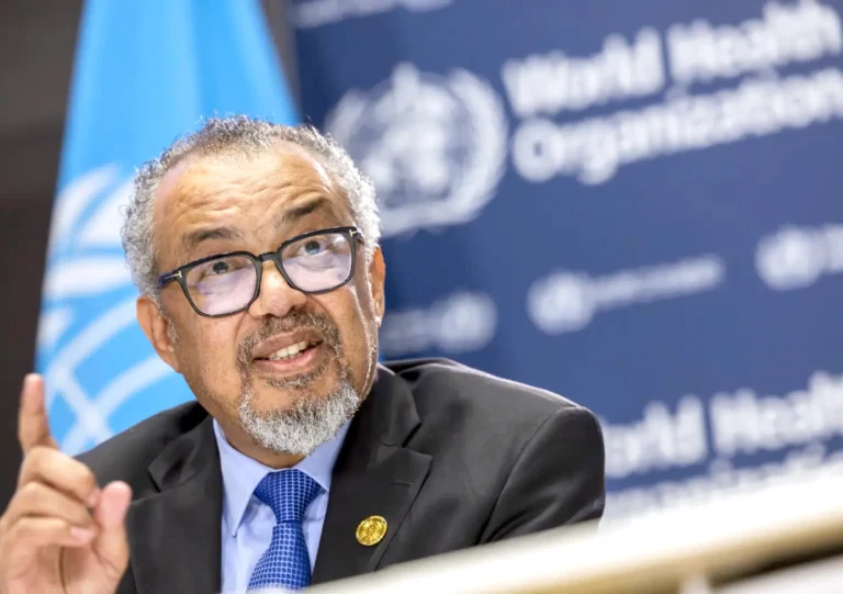 المدير العام لمنظمة الصحة العالمية تيدروس أدهانوم جيبريسوس-إيبولا
