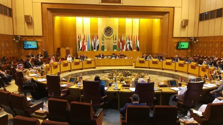 الجامعة العربية تجدد مساندتها للصحافة الفلسطينية وتطالب بتحرك دولي لحماية الإعلاميين في مناطق النزاع