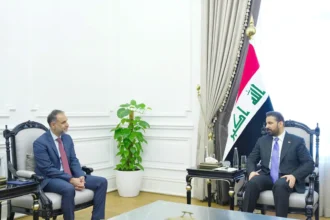 رئيس مجلس الوزراء علي فالح الزيدي يستقبل السفير البريطاني في العراق