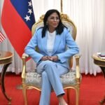 فنزويلا ترحّل أحد أبرز حلفاء مادورو إلى الولايات المتحدة في خطوة مفاجئة وسط توتر سياسي متصاعد
