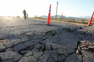 A 5.8 magnitude earthquake strikes the central coast of Chile