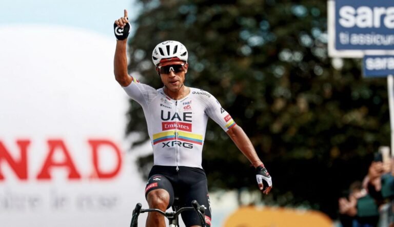 Giro d'Italia... Narvaez leads UAE Cycling to fourth win