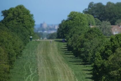 Royal Windsor Endurance Race.. 20 male and female knights represent the Emirates