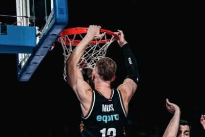 The Dubai basketball team is waiting to know its opponent in the semi-finals