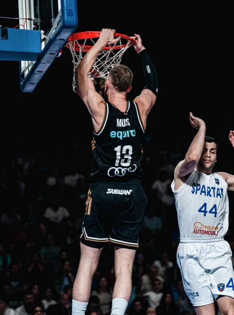 The Dubai basketball team is waiting to know its opponent in the semi-finals
