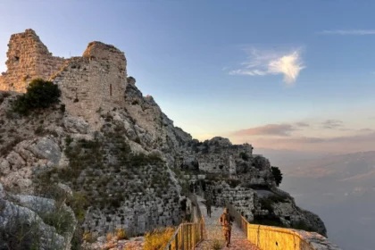 France requests an emergency meeting of the Security Council after Israel's takeover of the Lebanese Beaufort Castle