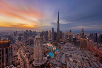 طقس الإمارات.. صحو بوجه عام ودرجات الحرارة تميل للانخفاض