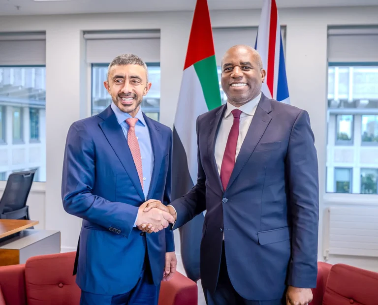 Abdullah bin Zayed discusses with the British Minister of Justice the repercussions of the Iranian attacks on the UAE