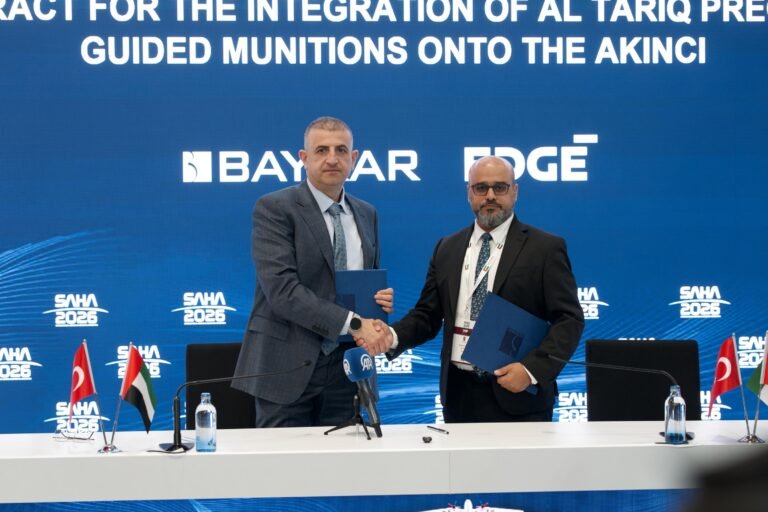 توسع مهم في شراكتهما الاستراتيجية.. "ايدج" و"بايكار" توقعان عقداً لدمج ذخائر "الطارق" الموجهة
