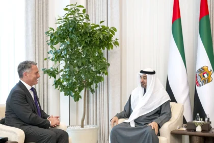 محمد بن زايد يبحث التعاون الدفاعي وتطورات المنطقة مع وزير دفاع أستراليا