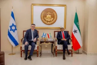 هرتسوغ أول سفير لـ "أرض الصومال" يقدم أوراق اعتماده في إسرائيل