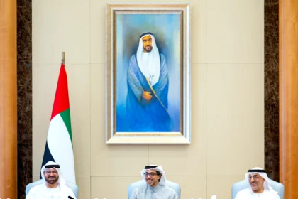 منصور بن زايد يترأس اجتماع المجلس الوزاري للذكاء الاصطناعي والتنمية