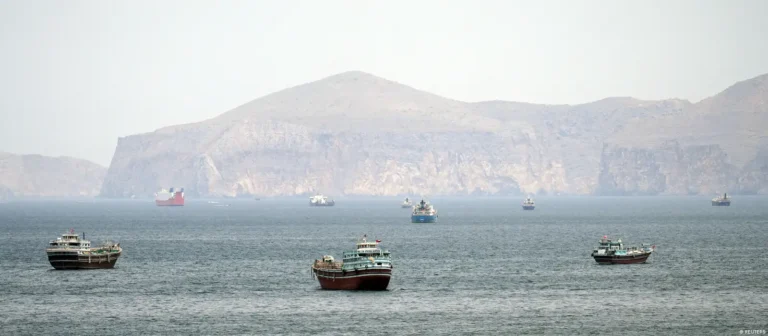 British Foreign Secretary: Iran is hijacking the global economy, and the coalition will reopen the Strait of Hormuz