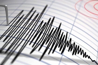 A 4.8 magnitude earthquake strikes Islamabad and Punjab province, causing concern