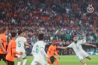 البروفة الأخيرة قبل كأس العالم.. الجزائر تُسقط هولندا بهدف قاتل وديًا