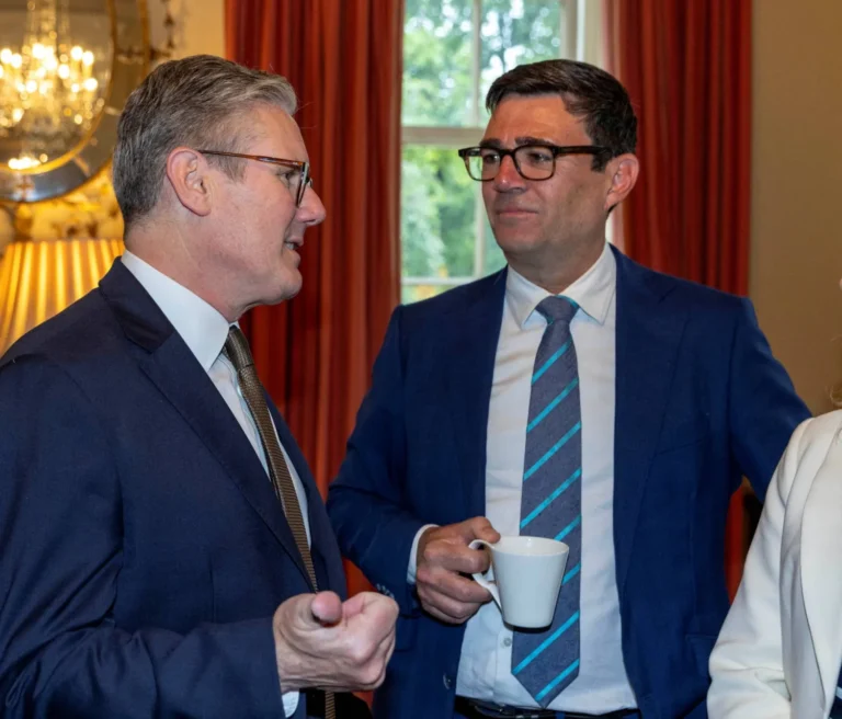 Britain: Details of Burnham's plan to take over "Number 10" in September