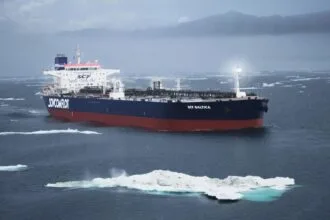 Amid sanctions, how does Russia's "shadow fleet" worry Germany?
