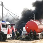 إخماد حريق في أكبر مصفاة نفط مستقلة بروسيا والسلطات تنفي هجوماً أوكرانياً