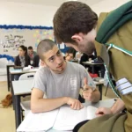 إسرائيل تعلن إعادة فتح المدارس بعد يوم من إغلاقها بسبب التصعيد مع إيران