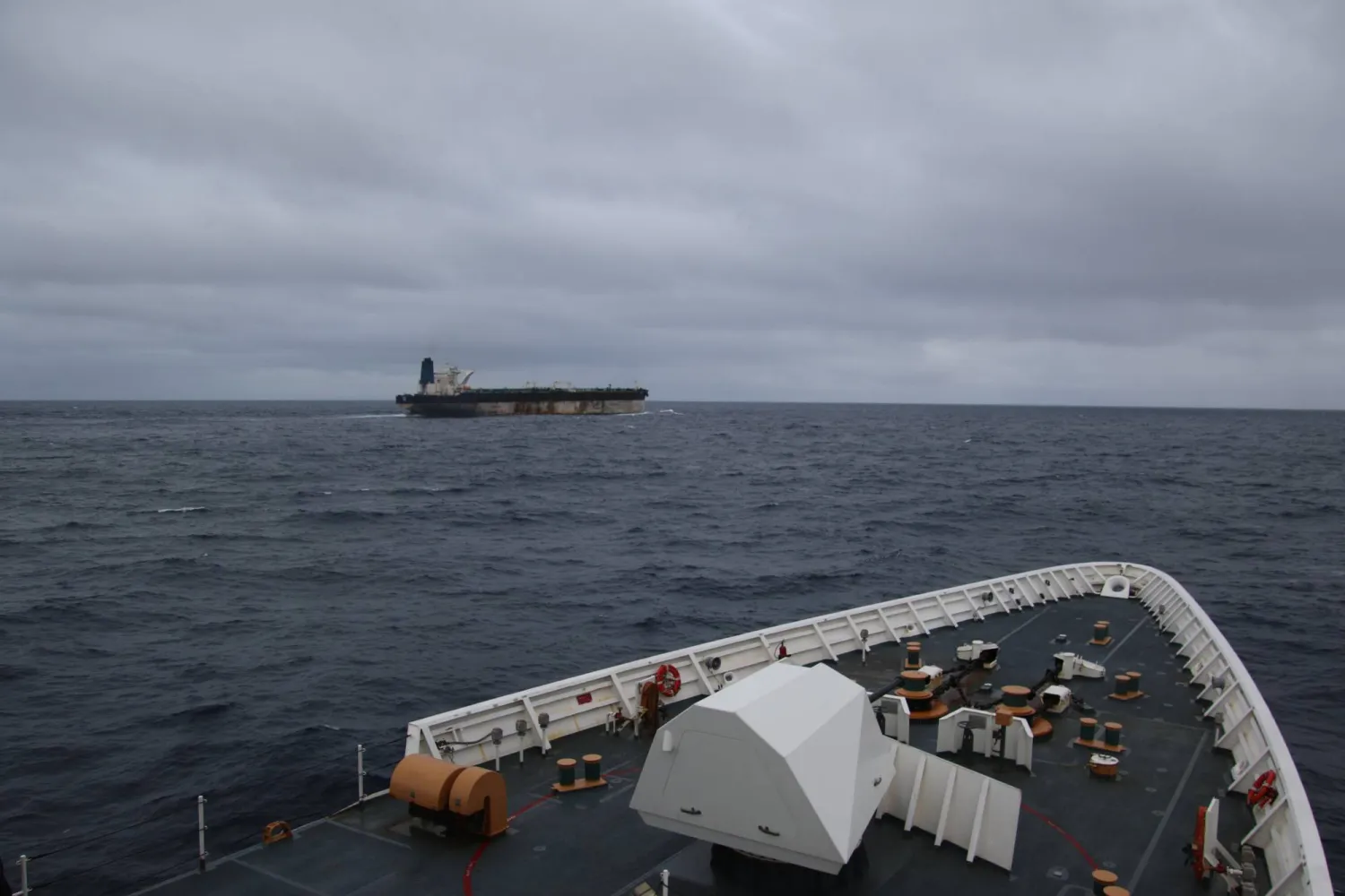 Moscow responds to Macron: Seizing Russian ships is an illegal act