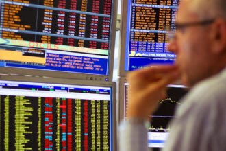 الأسهم الأوروبية تتقلب وسط تصاعد التوتر بين واشنطن وطهران