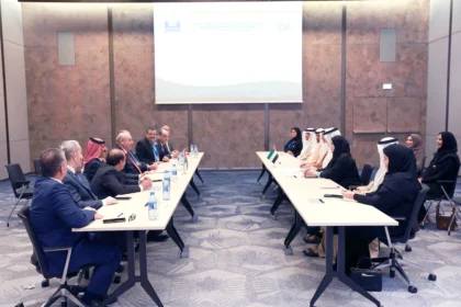 الإمارات والأردن يؤكدان تعزيز التعاون البرلماني وتنسيق المواقف في مؤتمر منظمة التعاون الإسلامي