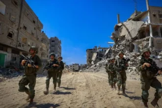 Hebrew newspaper: Israeli army is drawing up plans for a large-scale invasion of Gaza