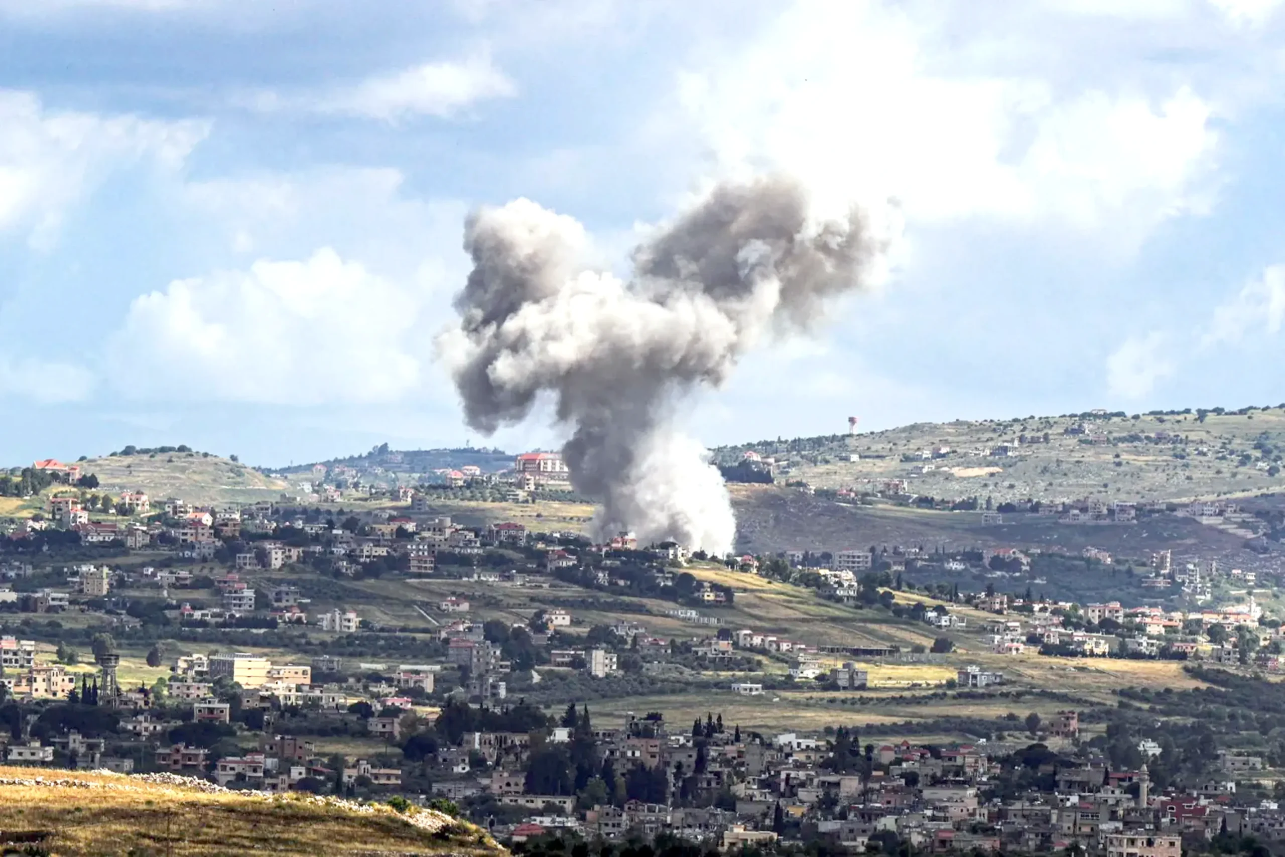 The Israeli army announces the downing of an aerial target in southern Lebanon and intensifies its strikes on Hezbollah positions