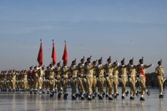 الجيش الباكستاني يستهدف معاقل "جماعة الأحرار" في أفغانستان