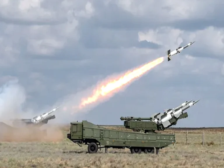 Russian defenses shoot down a drone heading towards Moscow
